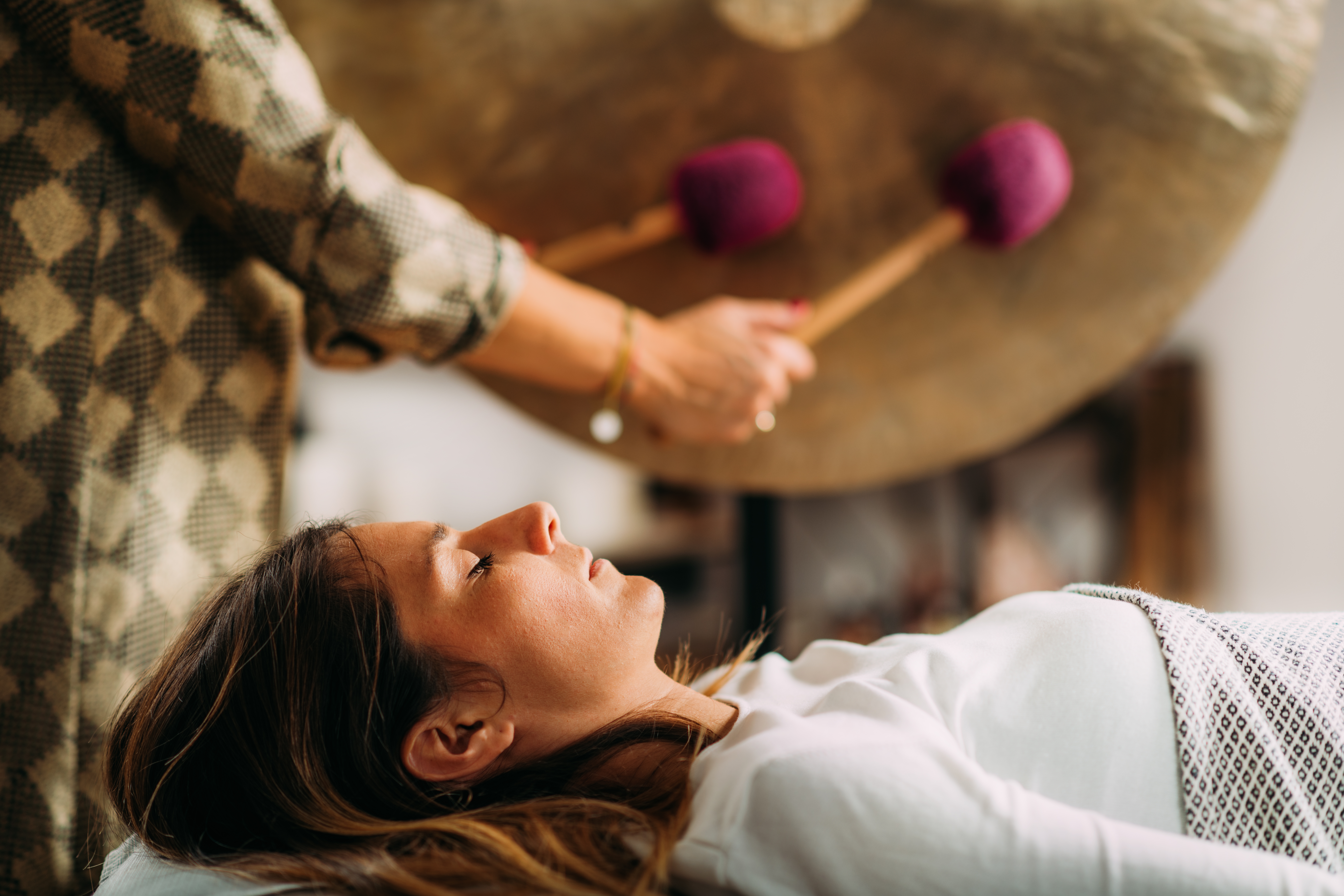 Playing,Gong,In,Sound,Bath,Therapy