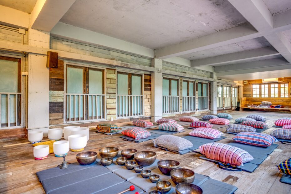 Colorful,Meditation,Room,Setup,For,Relaxation,With,Cushions,And,Bowls